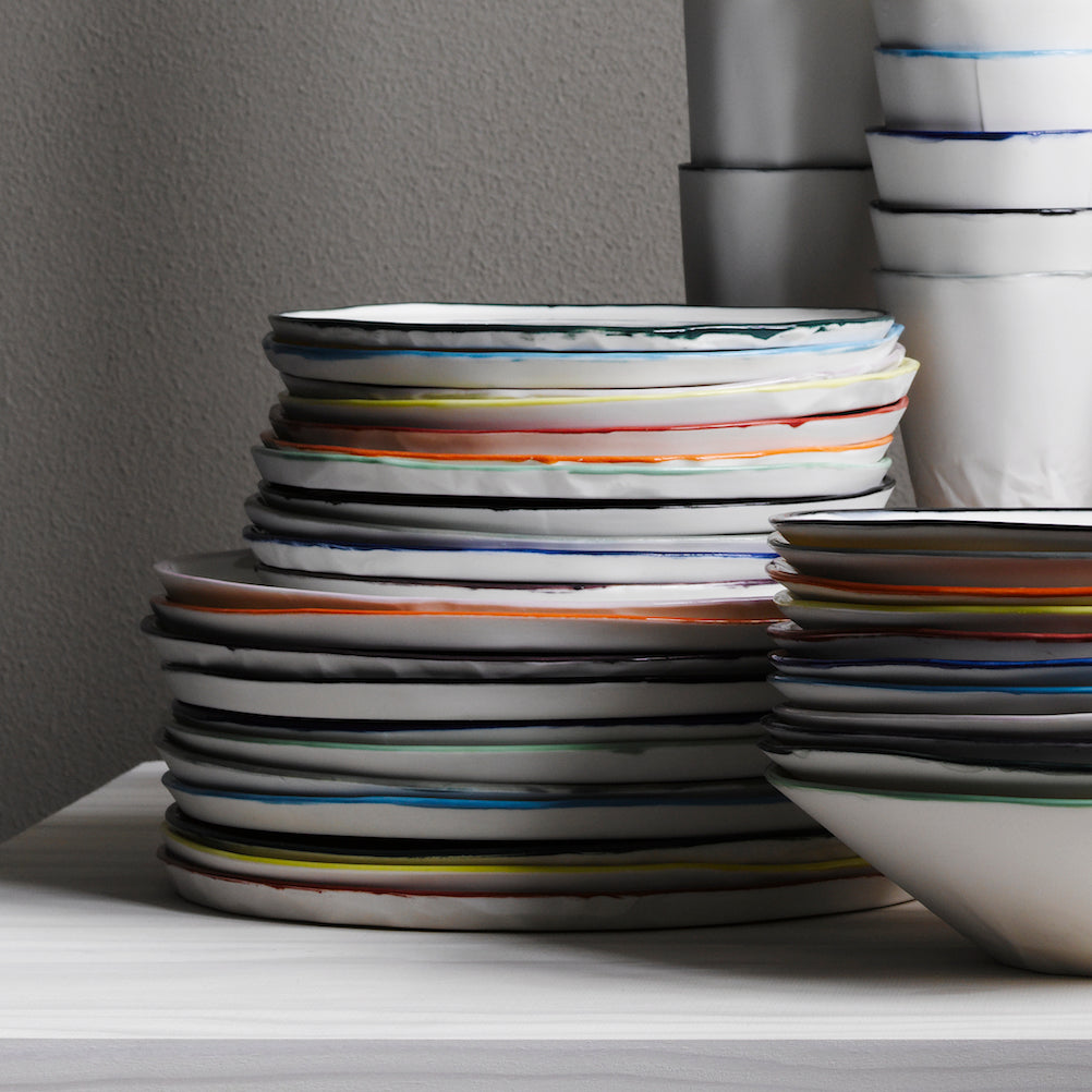Ceramic Coloured Rim Entree Plate Set of 4 - Paper – | Hayden Youlley